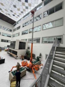 Makaslı platform ile dış cephe temizlik hizmeti