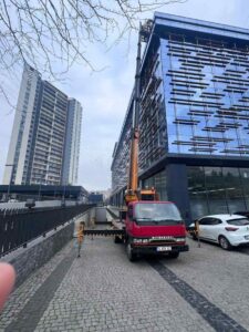 Gökdelen ve plaza dış cephe cam temizliği hizmetleri