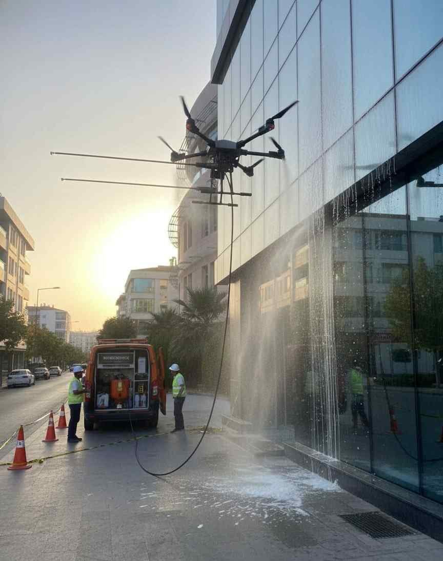 Drone ile cephe yıkama