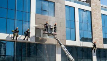 İş Merkezlerinde Cam Cephe Temizliği Nasıl Yapılır?