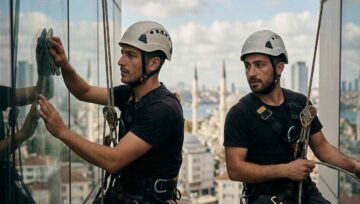 Okul ve Eğitim Kurumlarında Dış Cephe Cam Temizliği Rehberi